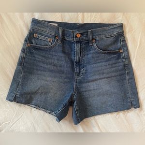 Gap 4" High Rise Denim Shorts with Washwell